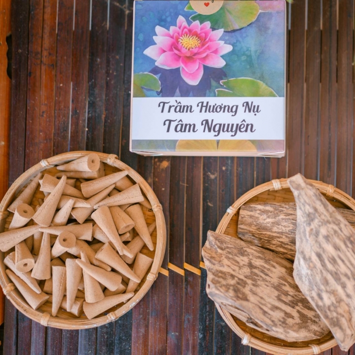 Trầm Hương Nụ Tâm Nguyên