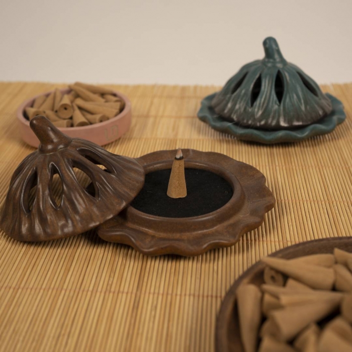 Lư Xông Trầm Đài Sen Màu Nâu